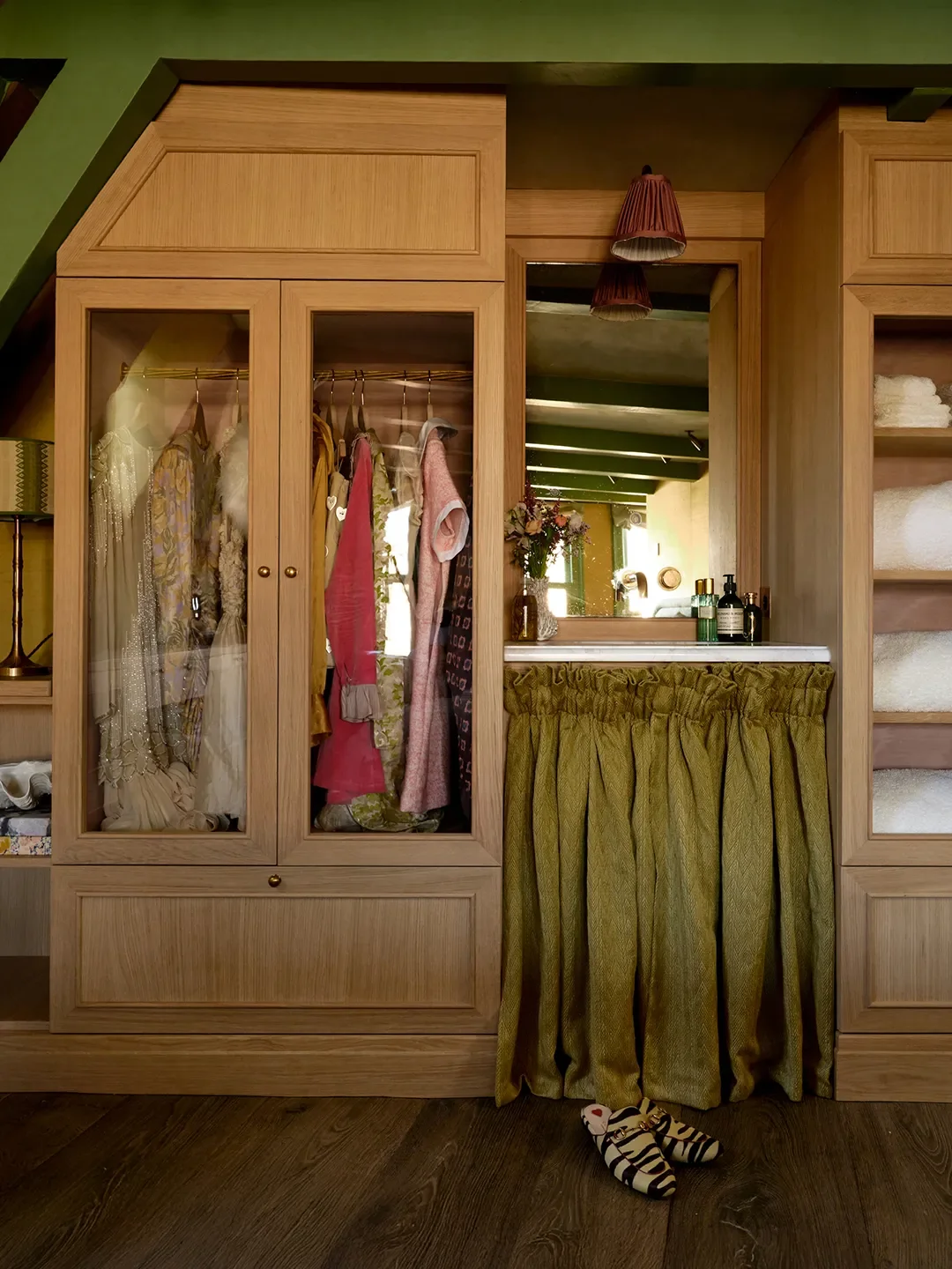Vibrant-Amsterdam-Home-Tour-Domino-09