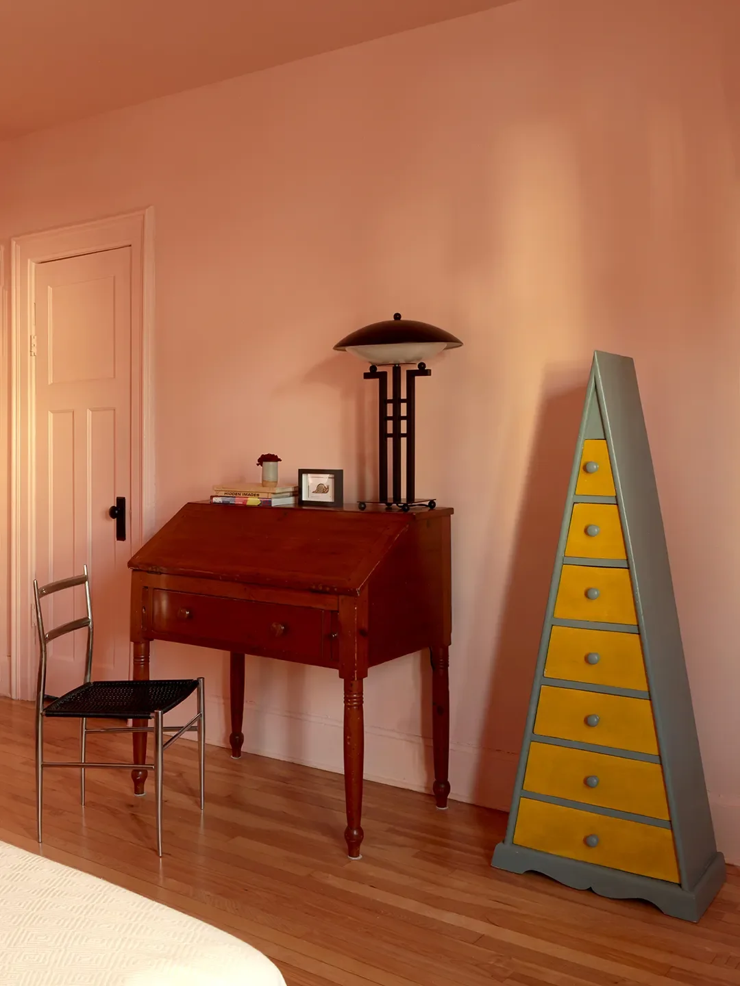 triangular cabinet