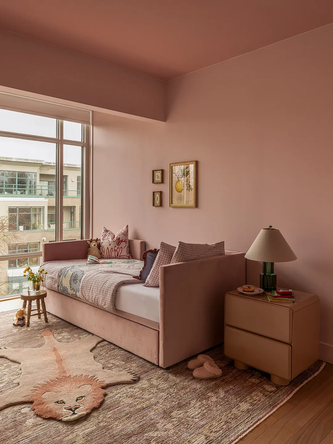 pink trundle bed