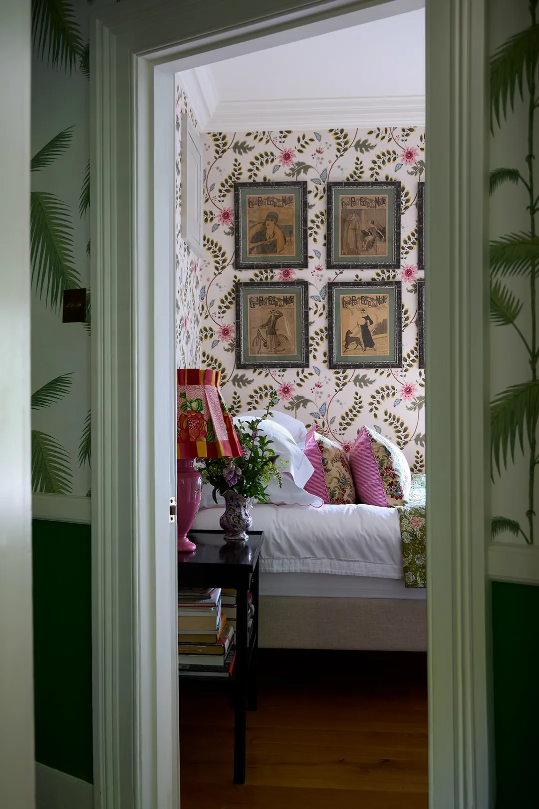 The floral wallpaper in Wakefield’s bedroom is Floral Trail Wallpaper Original by Salvensen Graham. Wakefield and her daughter Zoe discovered the prints on Portobello Road in London a long time ago. T