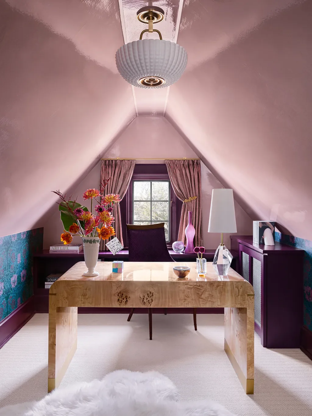 High-Gloss Lacquered Finishes: A Wall Treatment Solution for Dark, Compact Attic Spaces