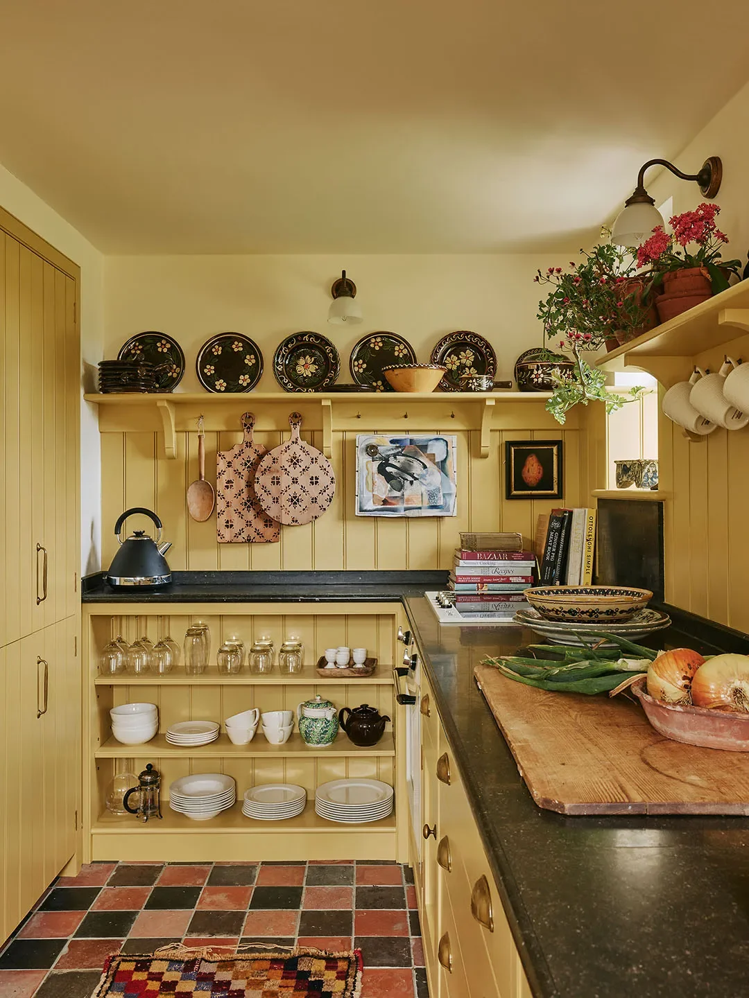 Photography by Christopher HorwoodfromLife Inside a Cottageby Nell Card and Rachel Vere; Kitchen design and made byArtichoke; Interior Decoration byMax Rollitt.